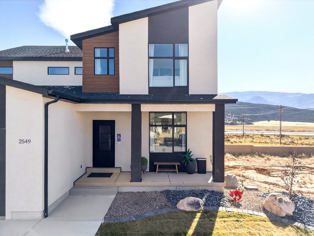 Photo of 2549 W BLACK SAGE DR, Cedar City, UT 84720 (MLS # 2125061)