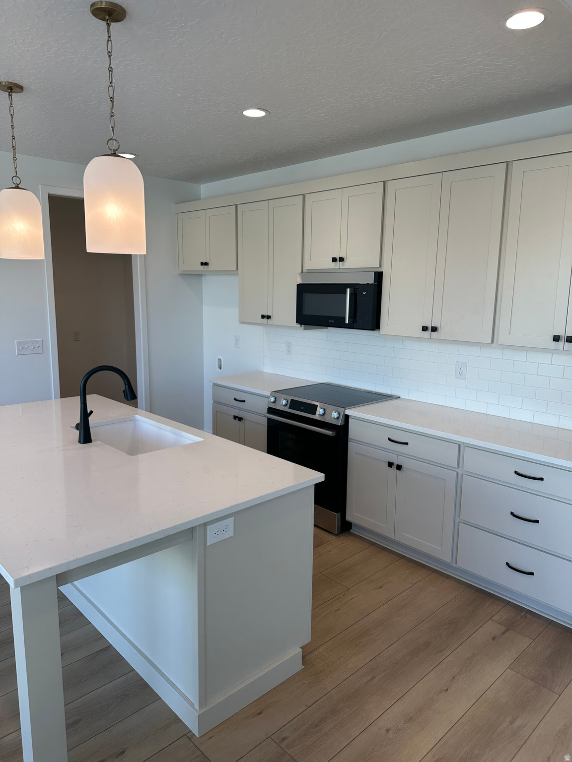 HIDDEN HOLLOW - Residential