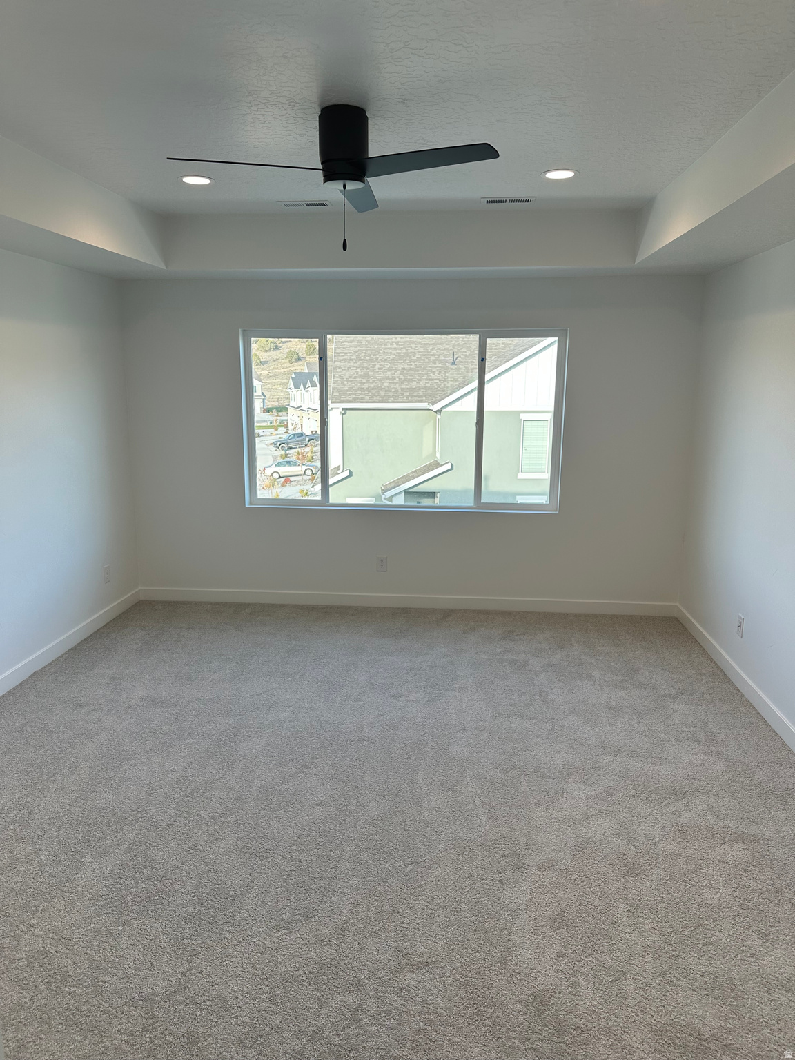 HIDDEN HOLLOW - Residential