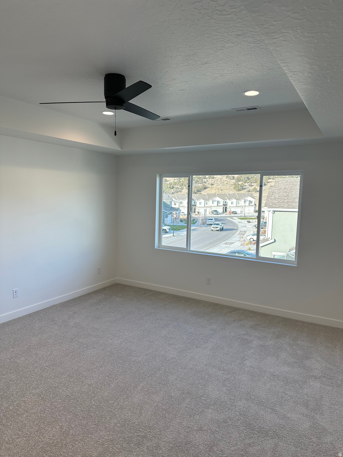 HIDDEN HOLLOW - Residential