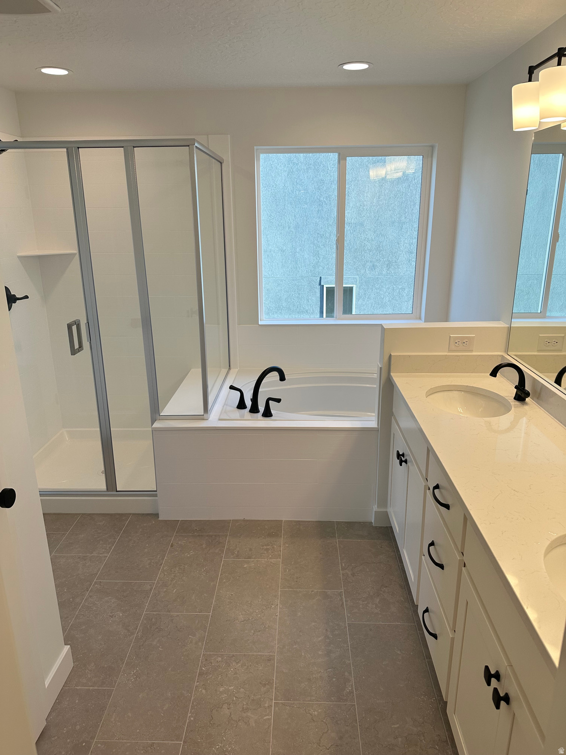 HIDDEN HOLLOW - Residential