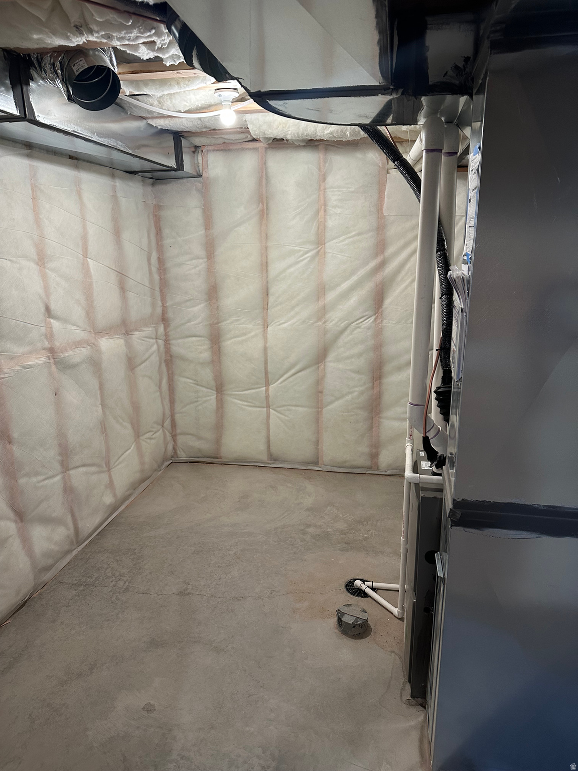 HIDDEN HOLLOW - Residential