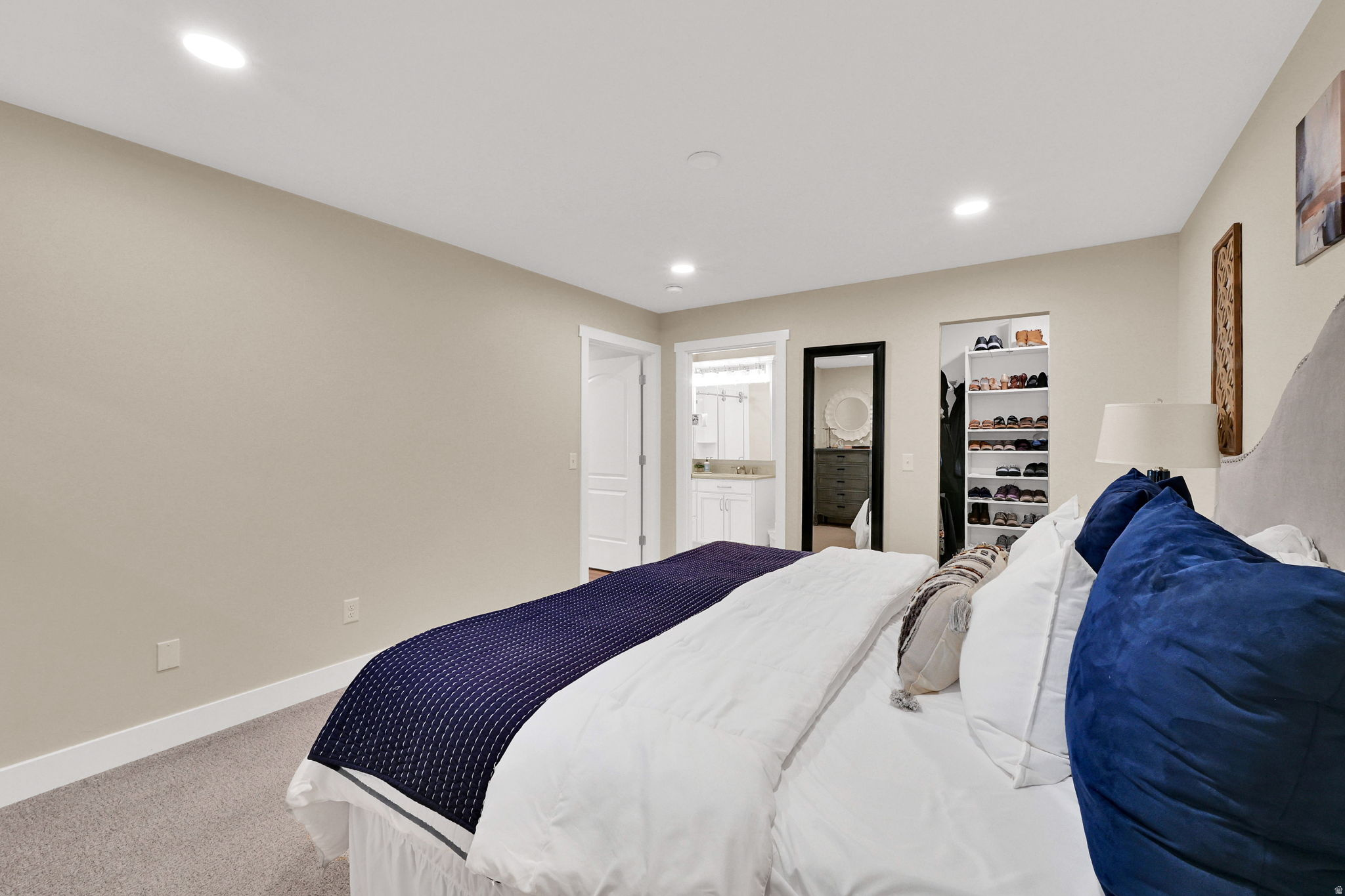 CHASE LANE VILLAGE - Residential Income