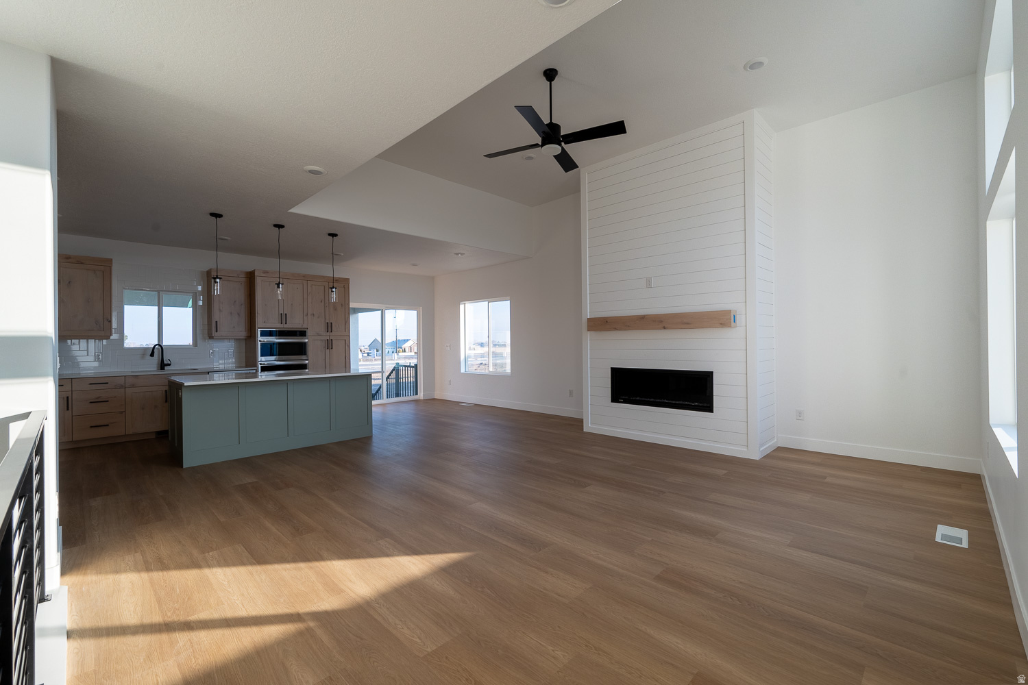 OVERLAKE ESTATES - Residential