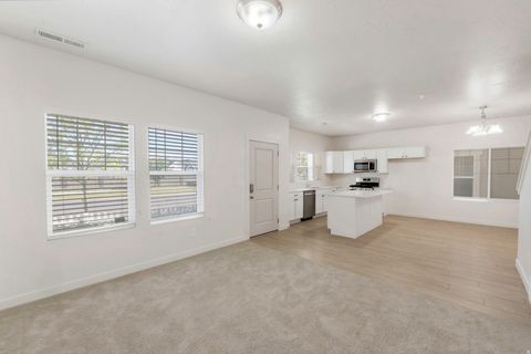 Tiny photo for 3747 W DREXLER DR, Lehi, UT 84043 (MLS # 2161837)