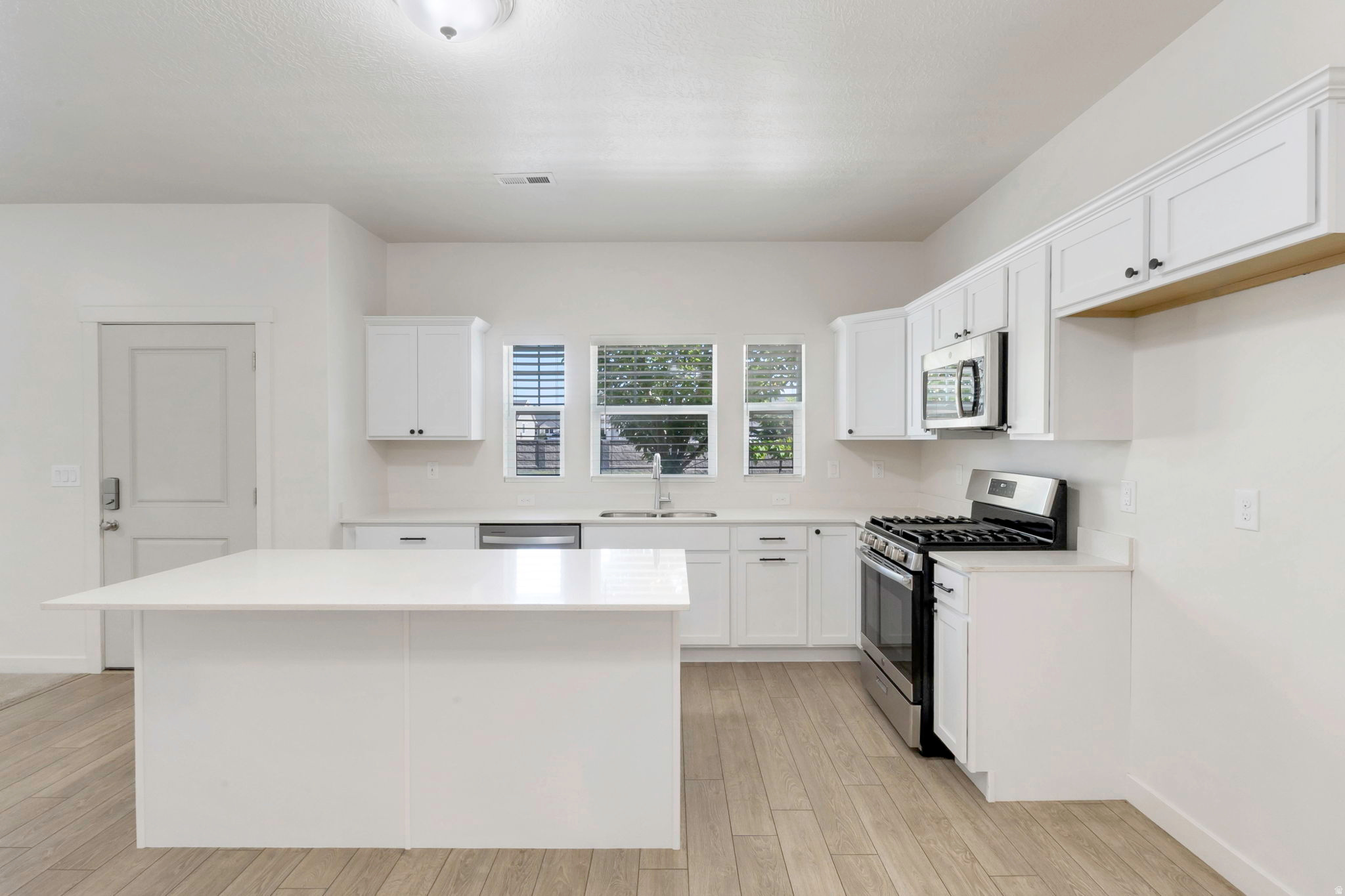HOLBROOK FARMS - Residential