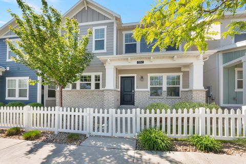 Photo of 3747 W DREXLER DR, Lehi, UT 84043 (MLS # 2161837)