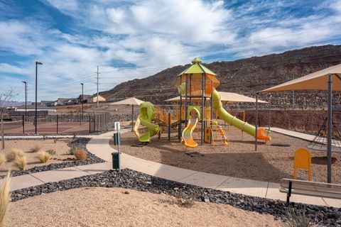 Tiny photo for 1448 S STAIRCASE WAY, Washington, UT 84780 (MLS # 2131633)