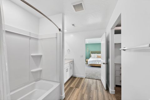 Tiny photo for 1448 S STAIRCASE WAY, Washington, UT 84780 (MLS # 2131633)