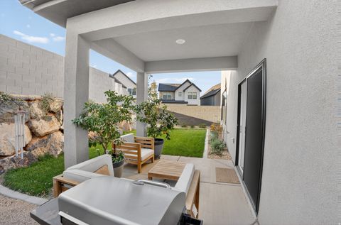 Tiny photo for 1448 S STAIRCASE WAY, Washington, UT 84780 (MLS # 2131633)