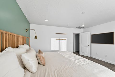 Tiny photo for 1448 S STAIRCASE WAY, Washington, UT 84780 (MLS # 2131633)