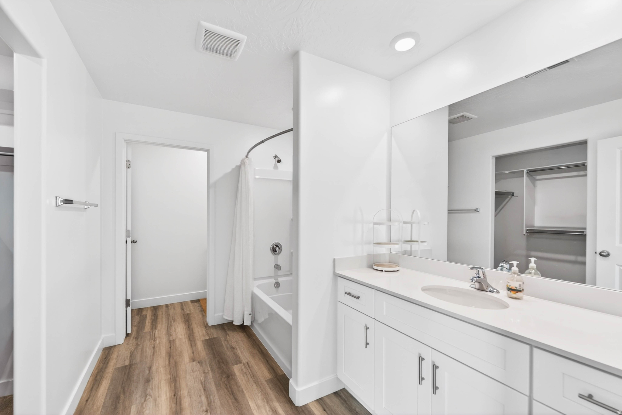 LONG VALLEY - Residential