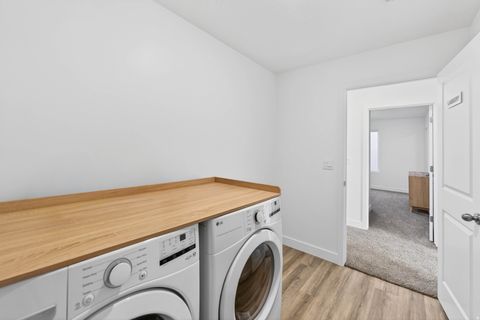 Tiny photo for 1448 S STAIRCASE WAY, Washington, UT 84780 (MLS # 2131633)