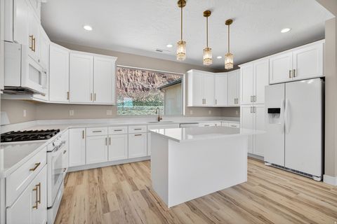 Tiny photo for 1223 W KOKOPELLI ST, Hildale, UT 84784 (MLS # 2147094)