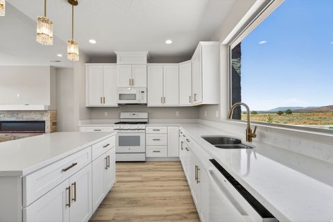 Tiny photo for 1223 W KOKOPELLI ST, Hildale, UT 84784 (MLS # 2147094)