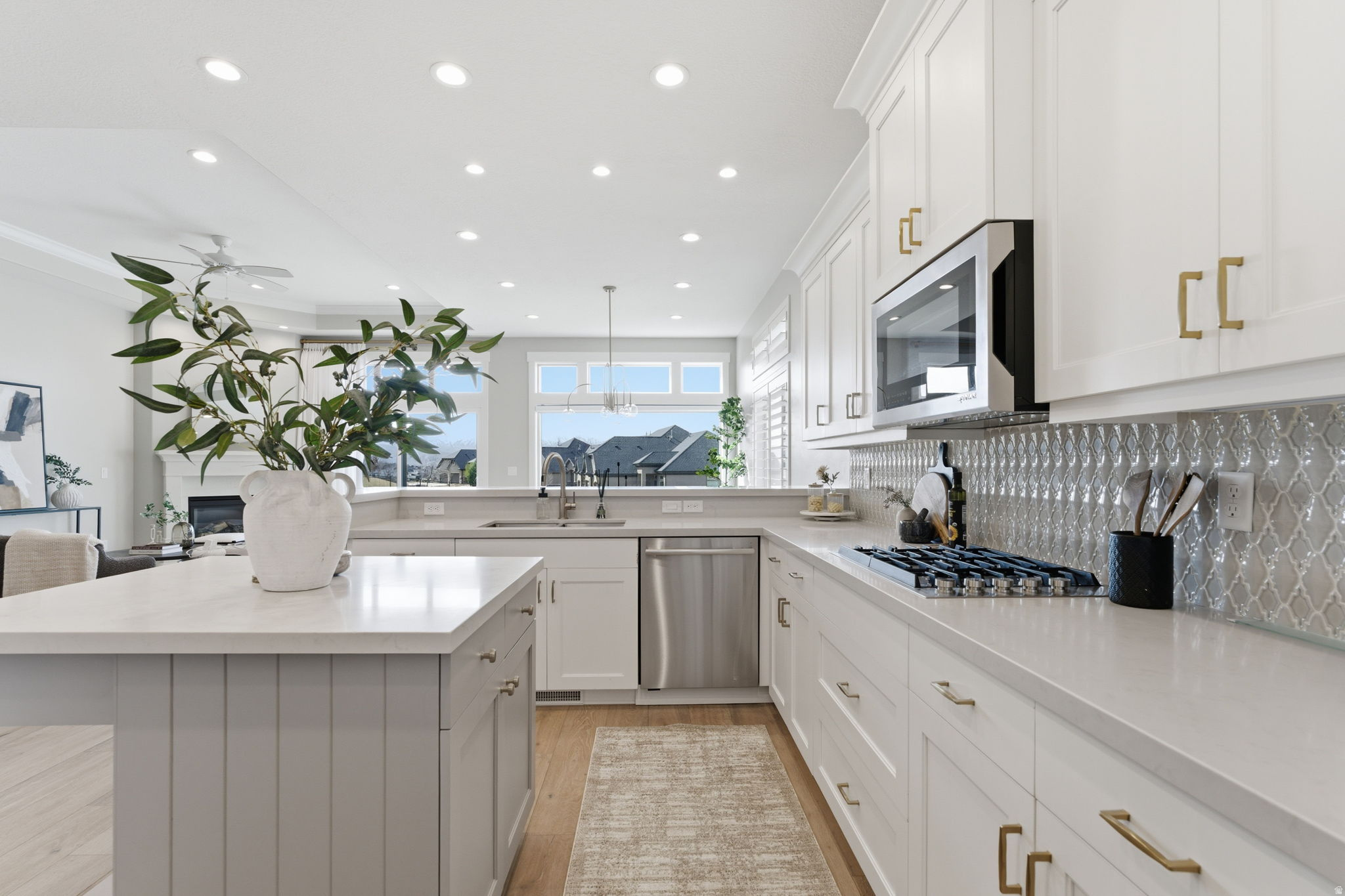 SUNSET RIDGE AT SOUTH MOUNTAIN - Residential Income