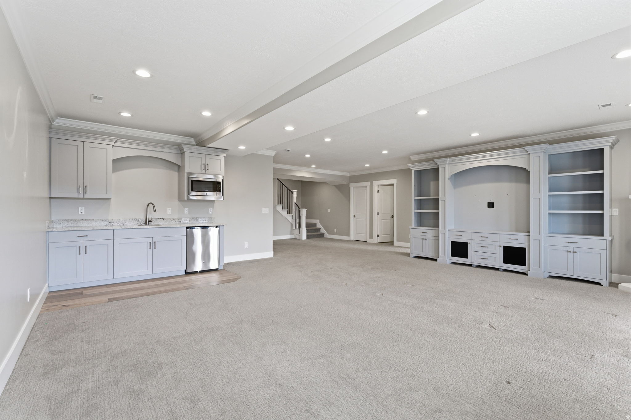 SUNSET RIDGE AT SOUTH MOUNTAIN - Residential Income