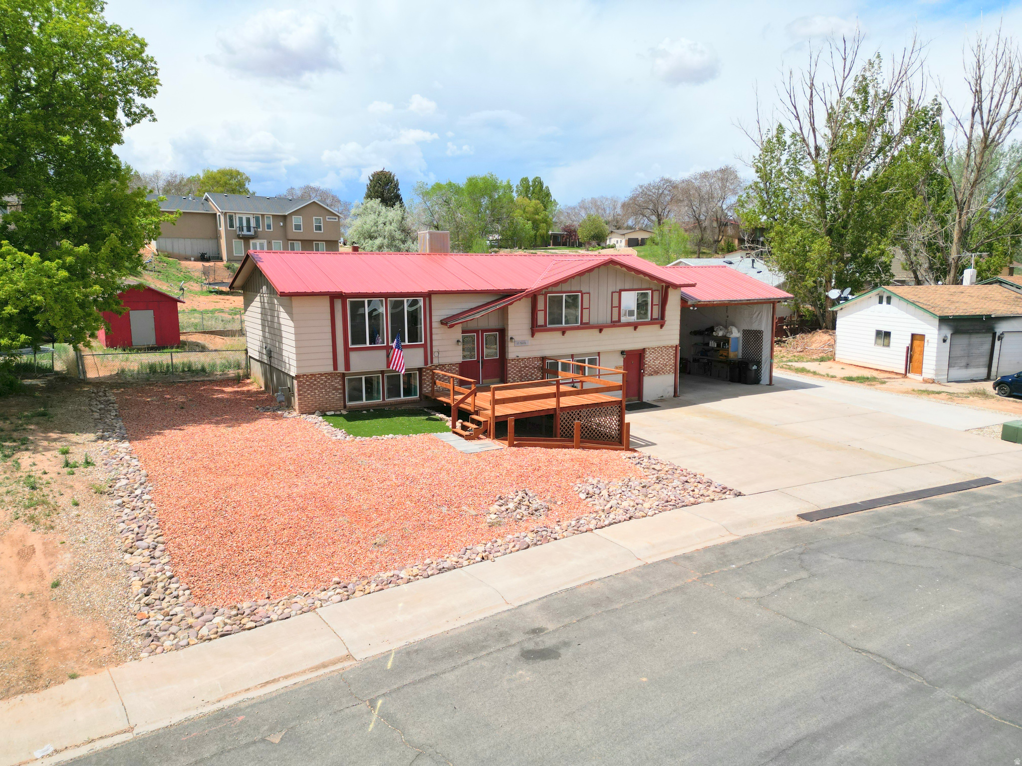 SUMMER HILLS - Residential