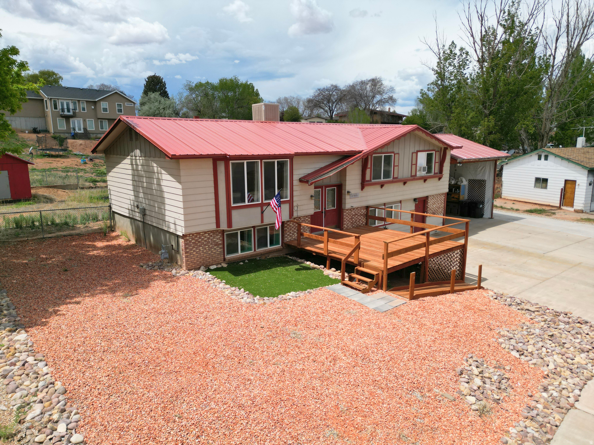 SUMMER HILLS - Residential
