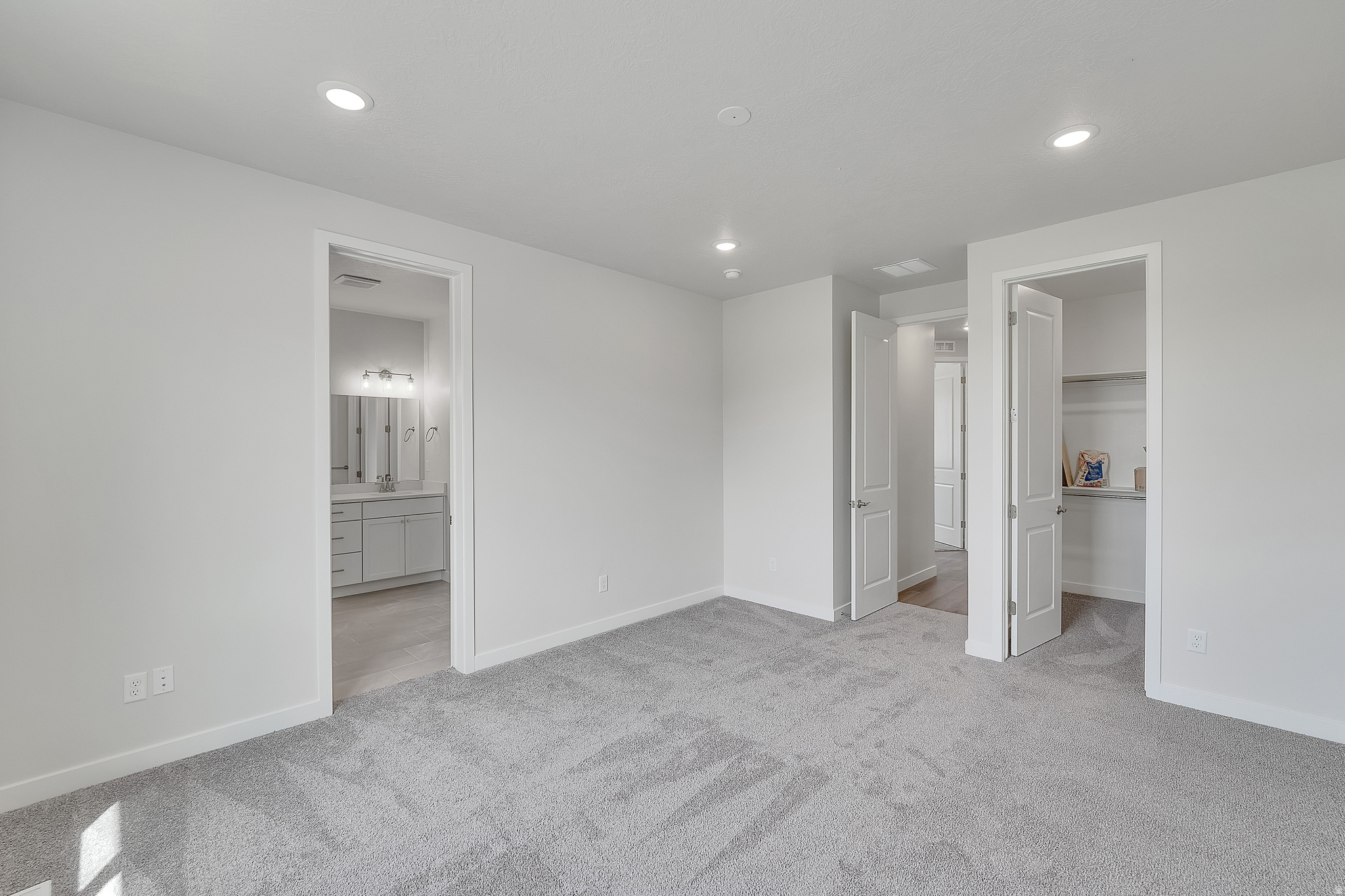 ASHLAR COVE - Residential