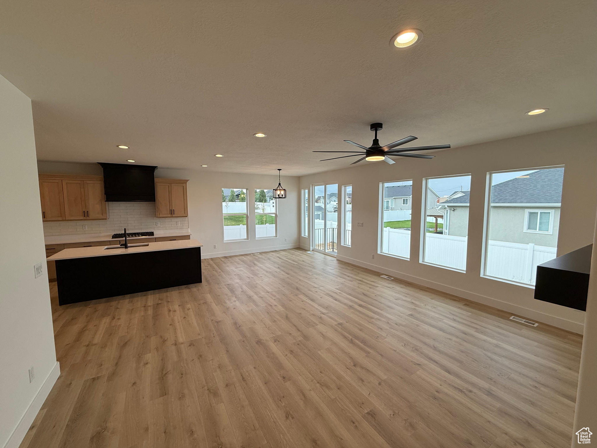 SUNNYSIDE ESTATES SUBDIVISION - Residential