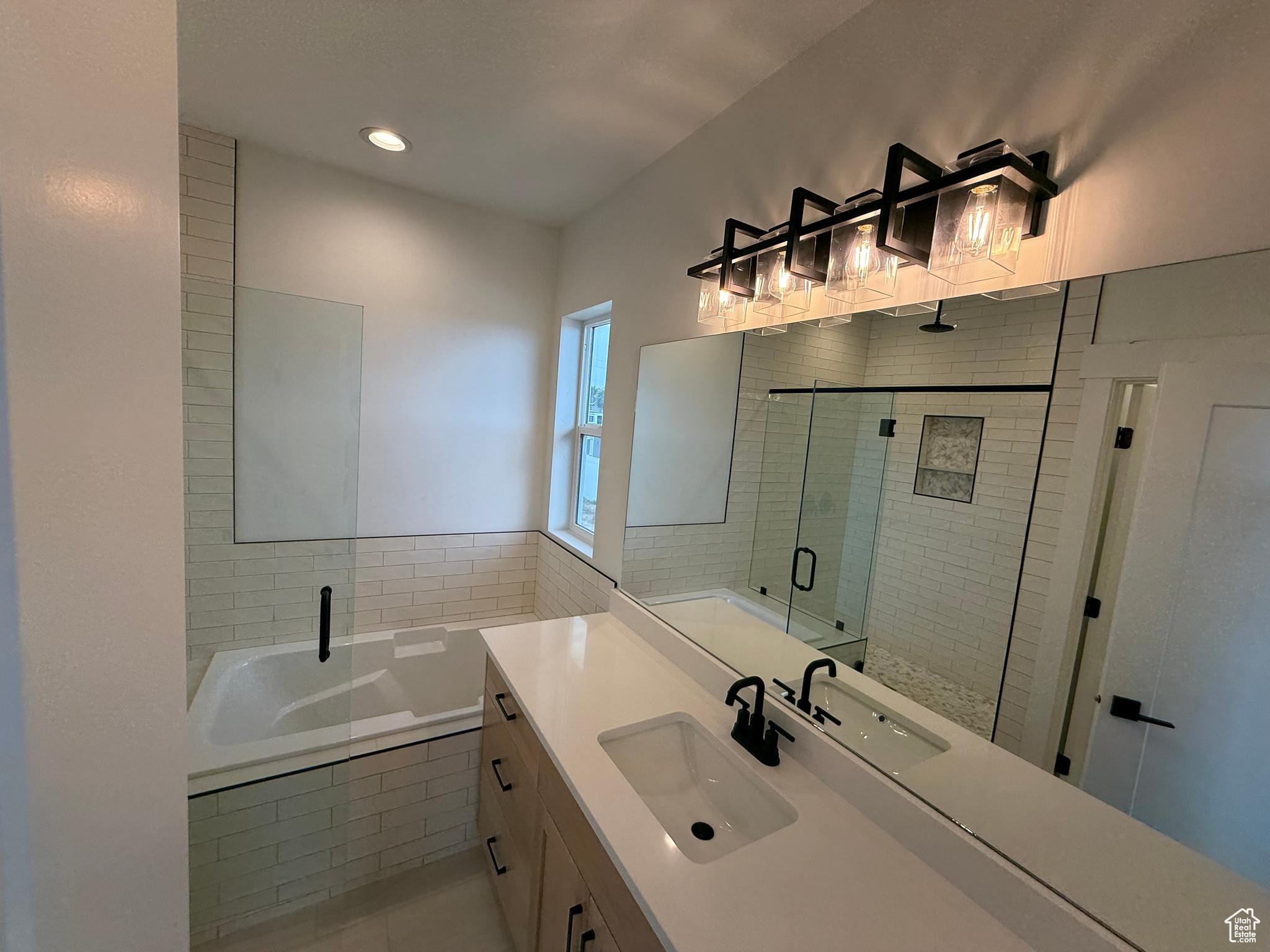 SUNNYSIDE ESTATES SUBDIVISION - Residential