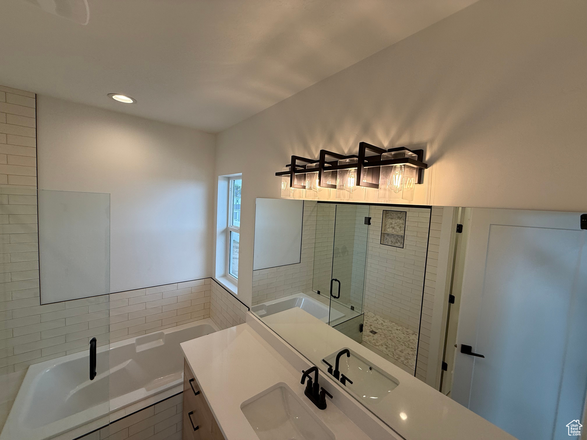 SUNNYSIDE ESTATES SUBDIVISION - Residential
