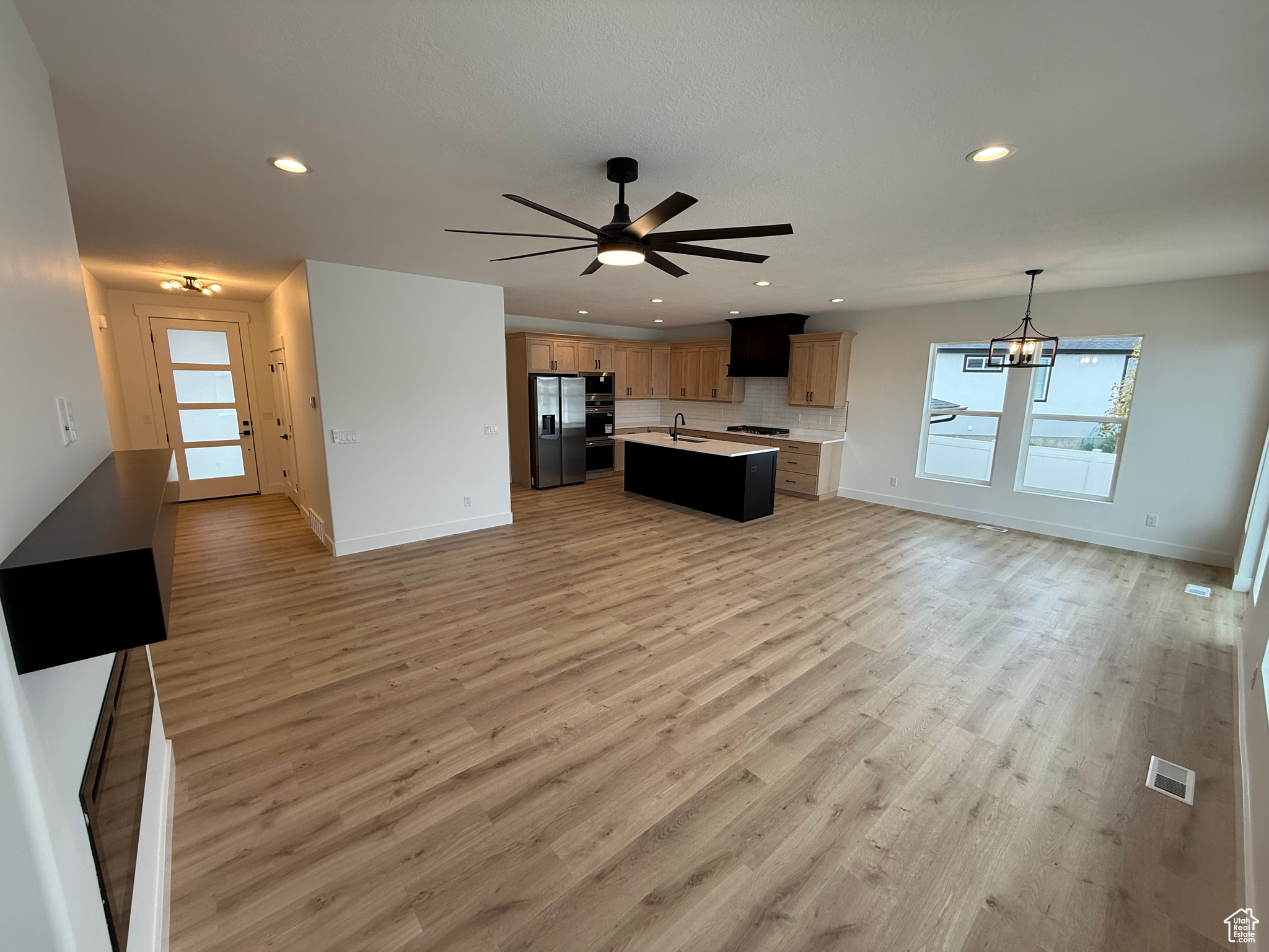SUNNYSIDE ESTATES SUBDIVISION - Residential