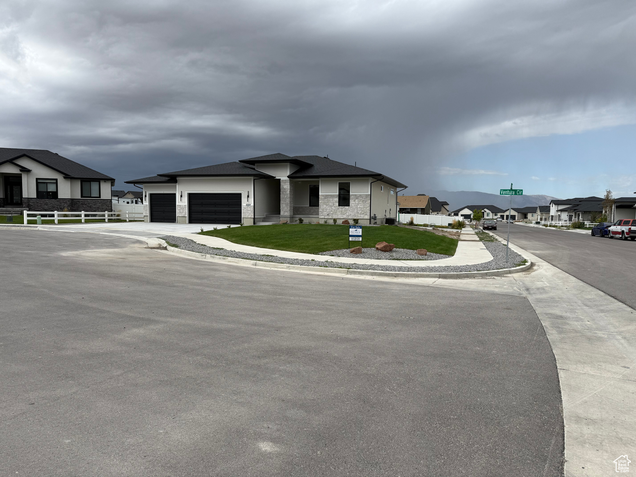 SUNNYSIDE ESTATES SUBDIVISION - Residential