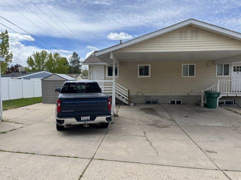 Tiny photo for 3240 N FAIRFIELD RD #6, Layton, UT 84041 (MLS # 2141634)