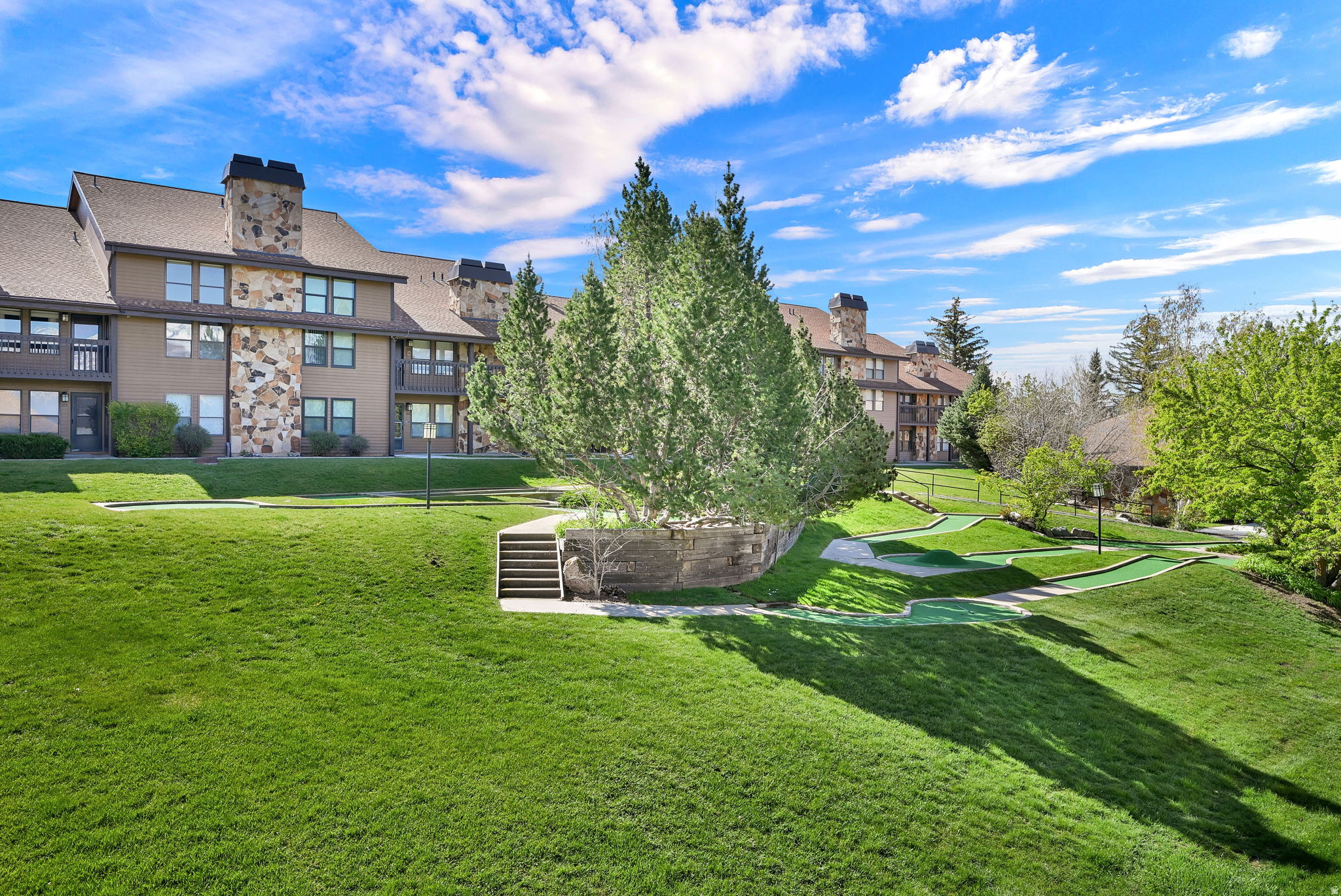 WOLF LODGE - Residential