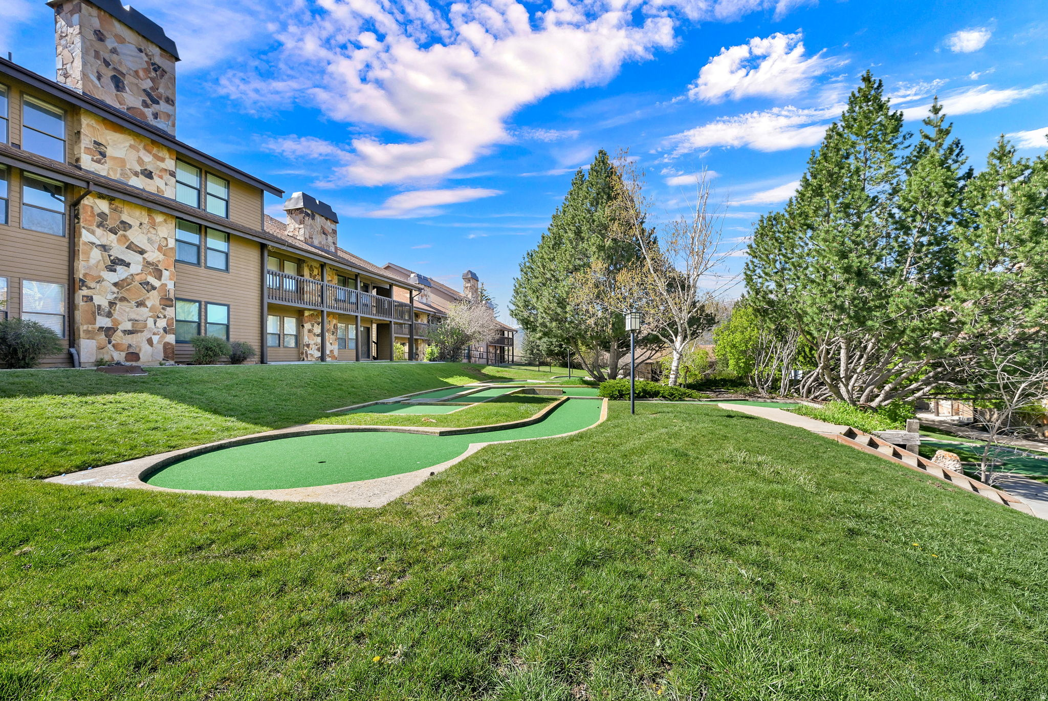 WOLF LODGE - Residential