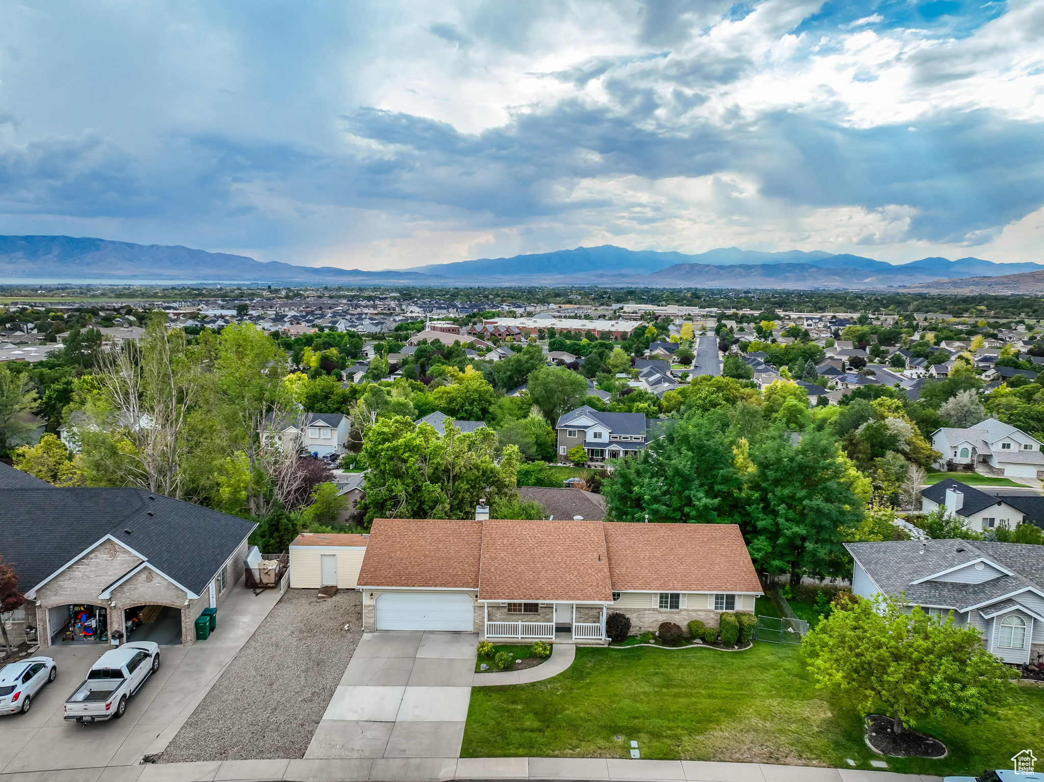 CEDAR COVE - Residential