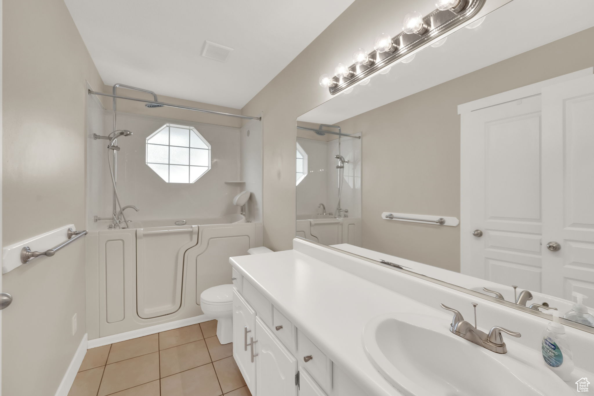 CEDAR COVE - Residential