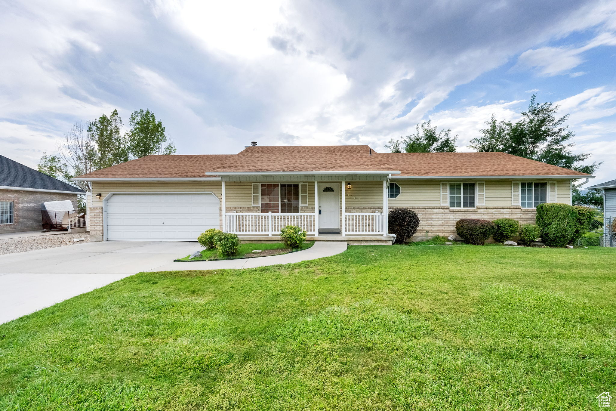 CEDAR COVE - Residential