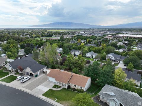 Tiny photo for 10207 N COTTONWOOD DR, Cedar Hills, UT 84062 (MLS # 2107718)