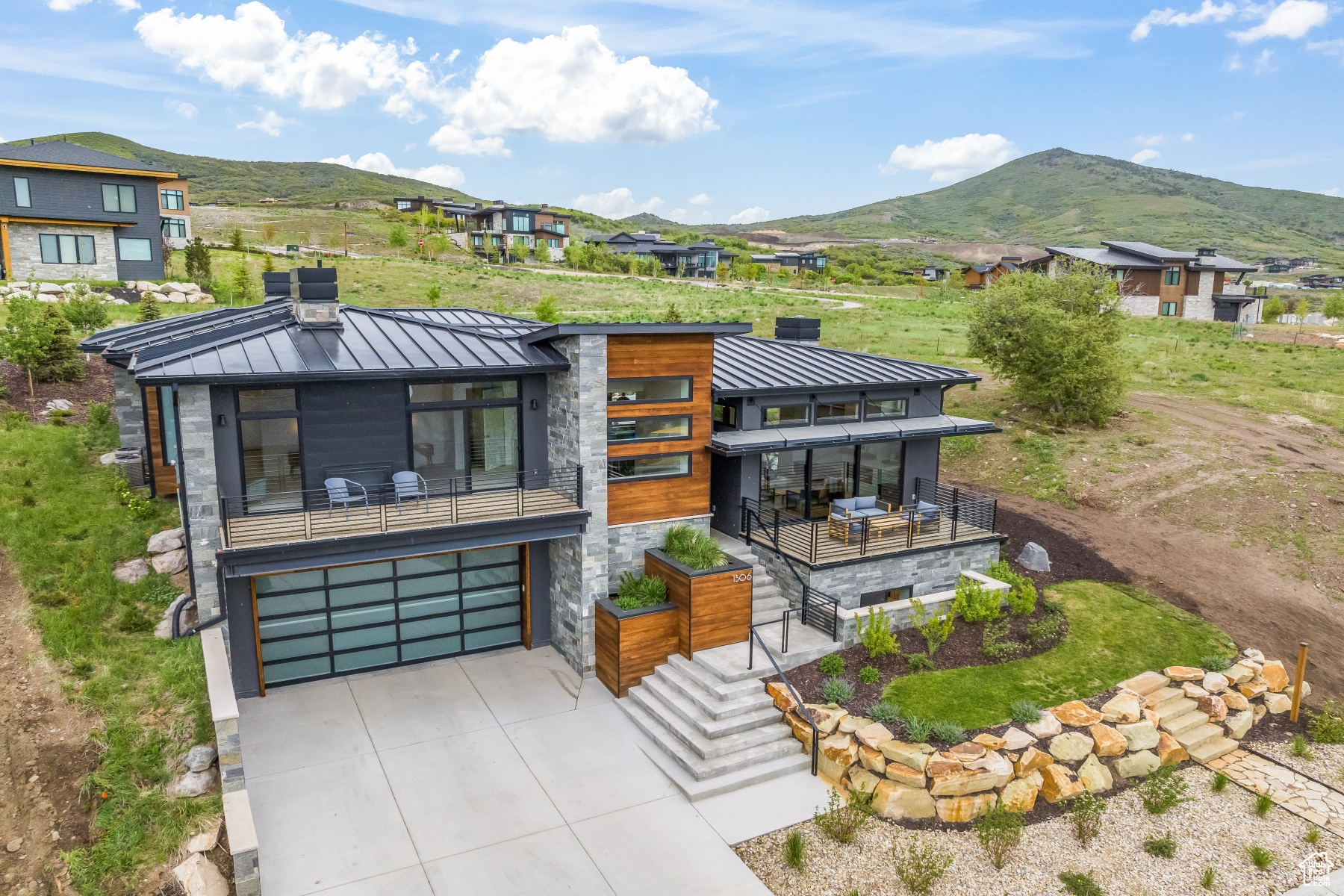 Heber City, Utah 84032, United States, 5 Bedrooms Bedrooms, ,4 BathroomsBathrooms,Residential,Pending,56070