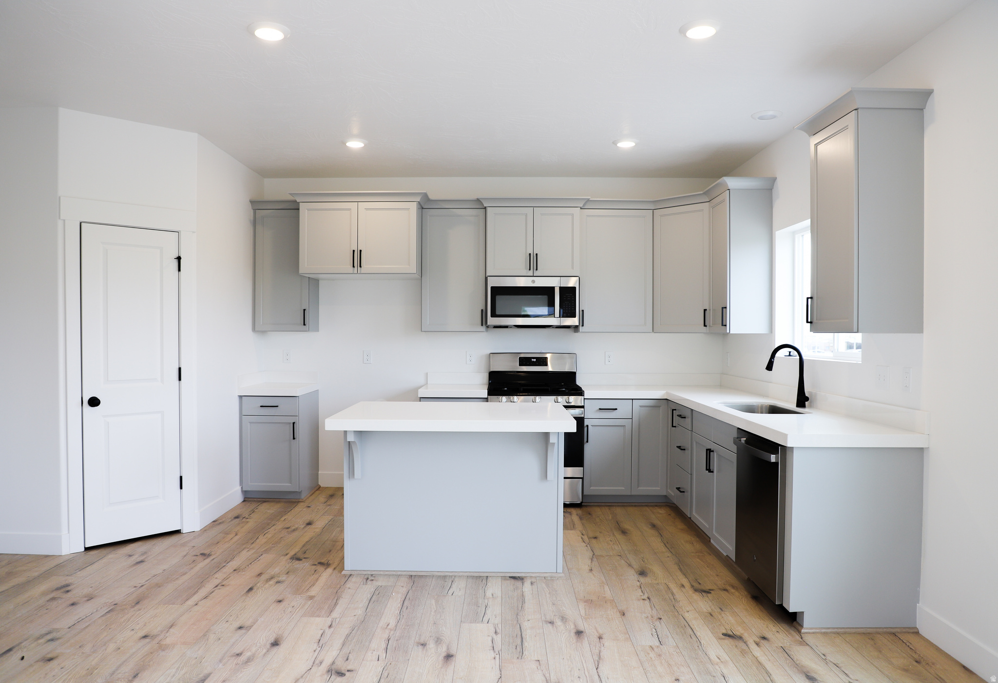 SALEM FIELDS - Residential