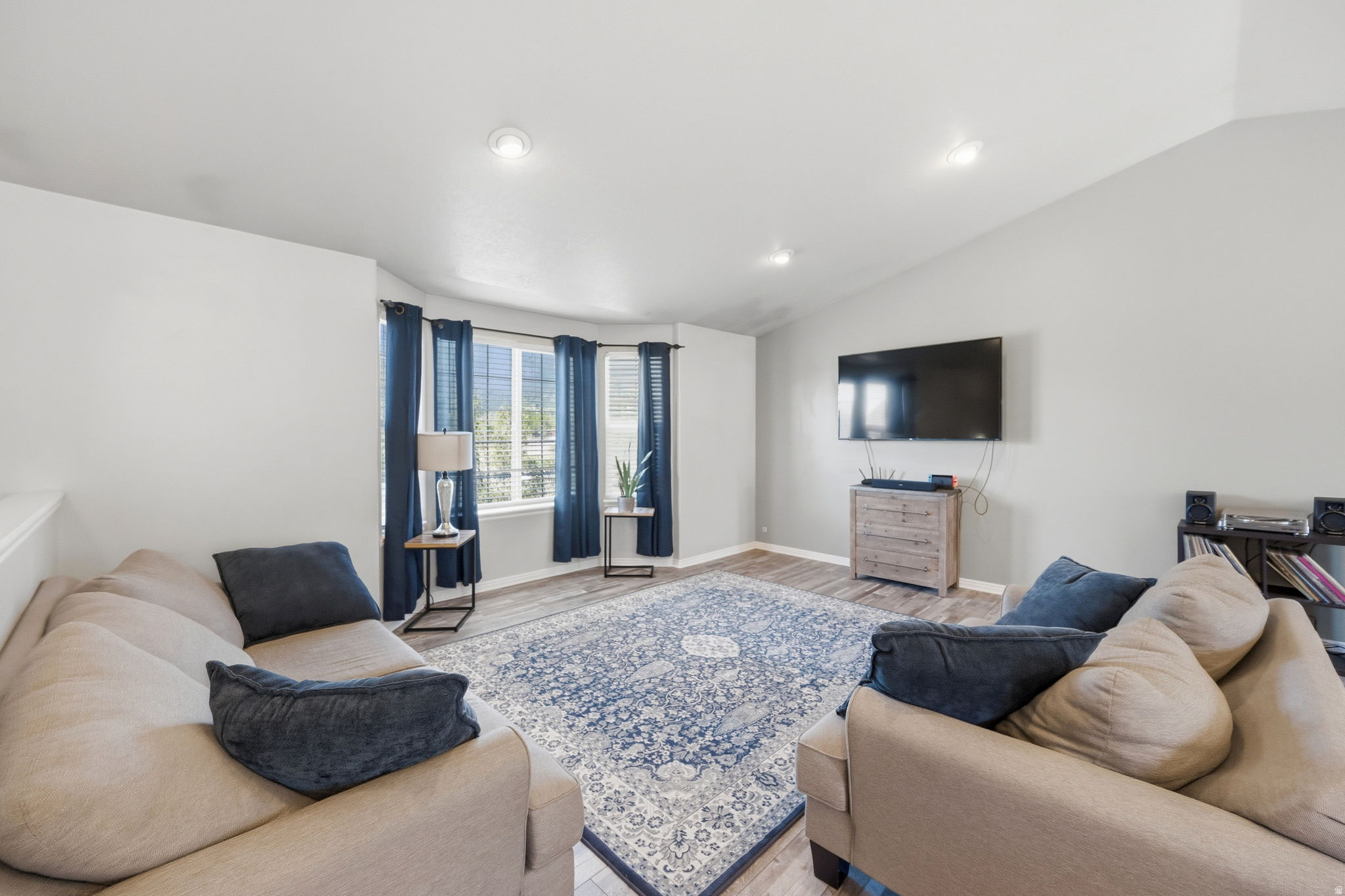 CEDAR COVE - Residential