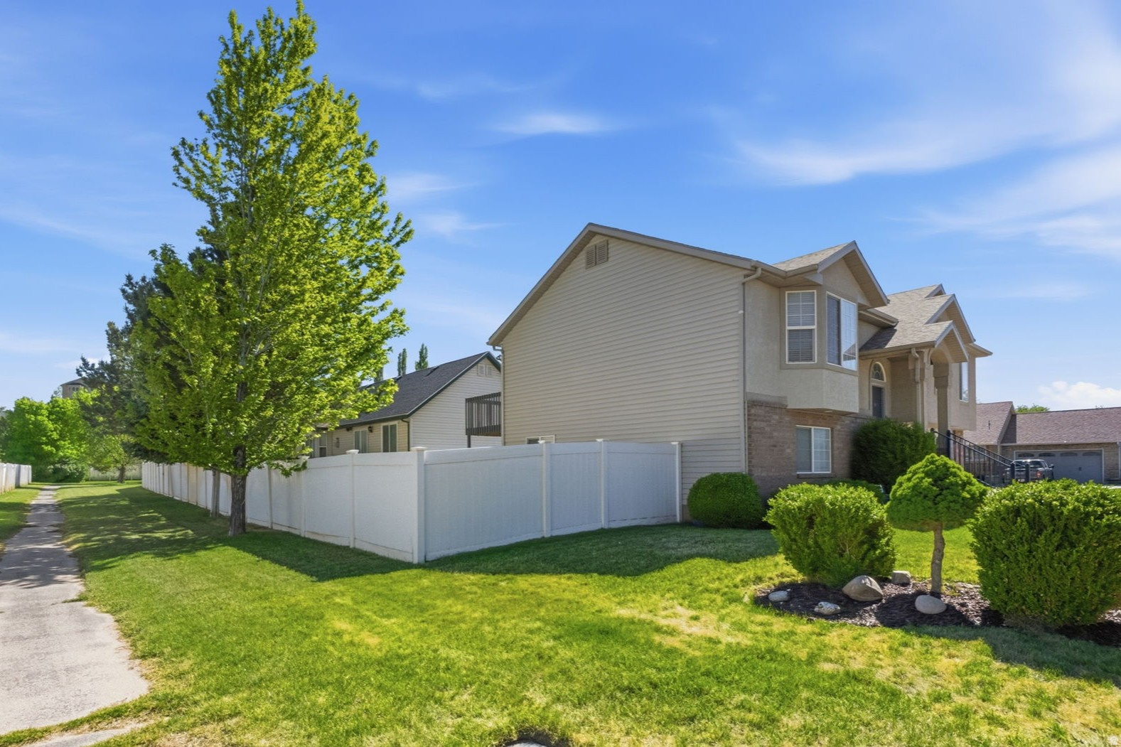CEDAR COVE - Residential