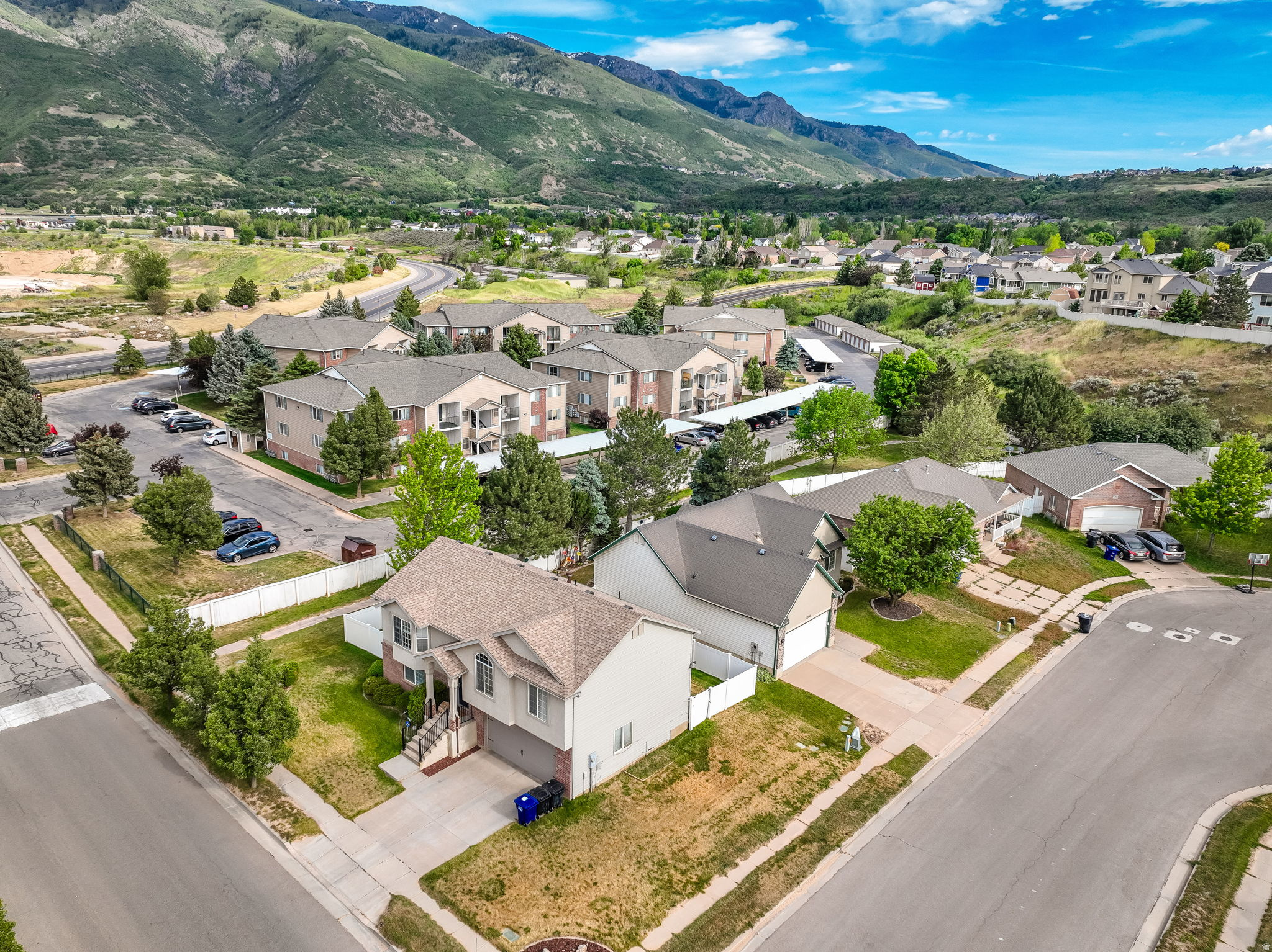 CEDAR COVE - Residential