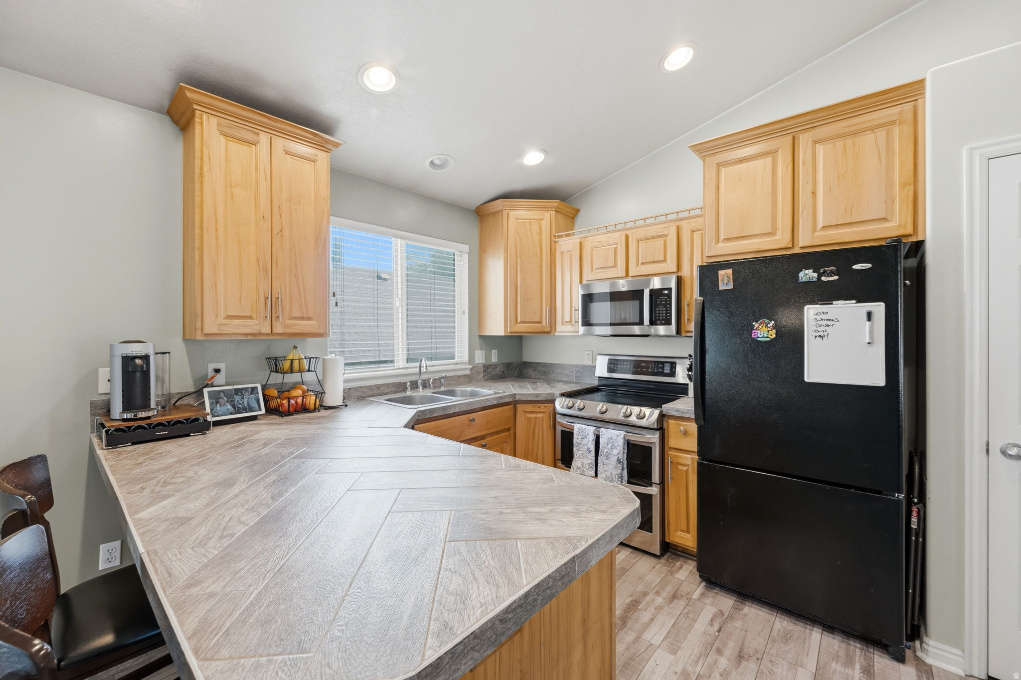 CEDAR COVE - Residential