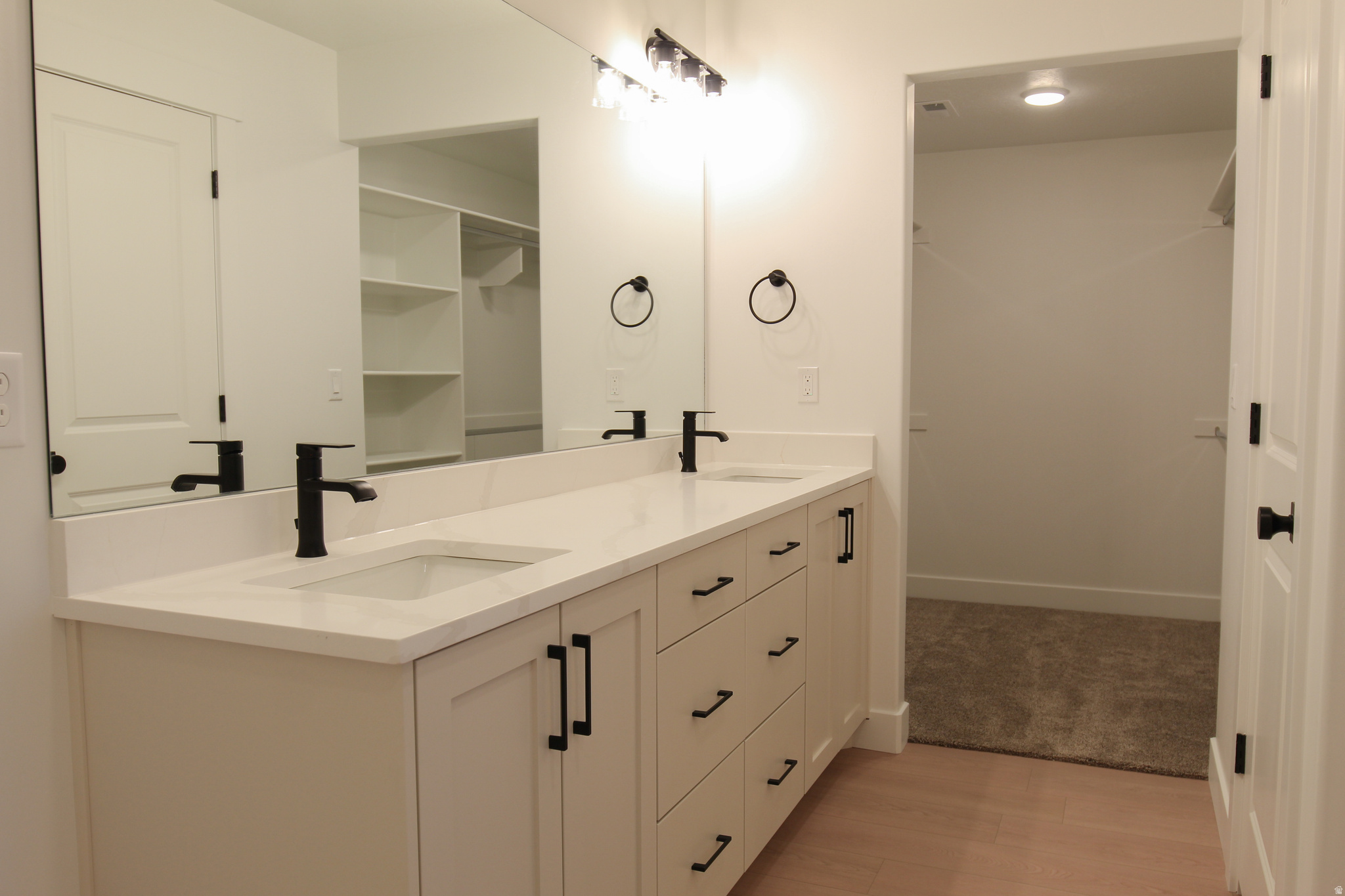 GOLDEN FOREST - Residential