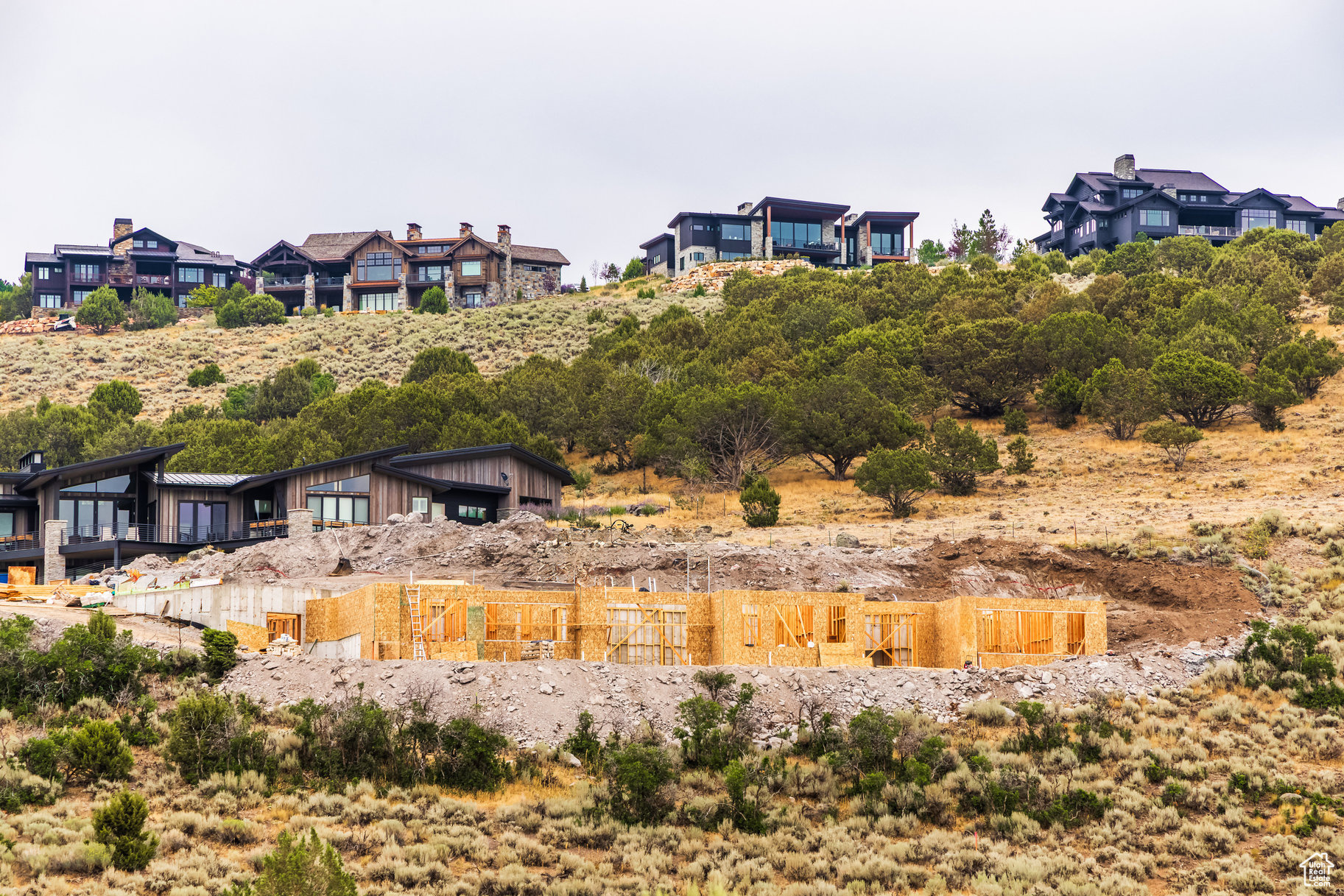 RED LEDGES - Residential