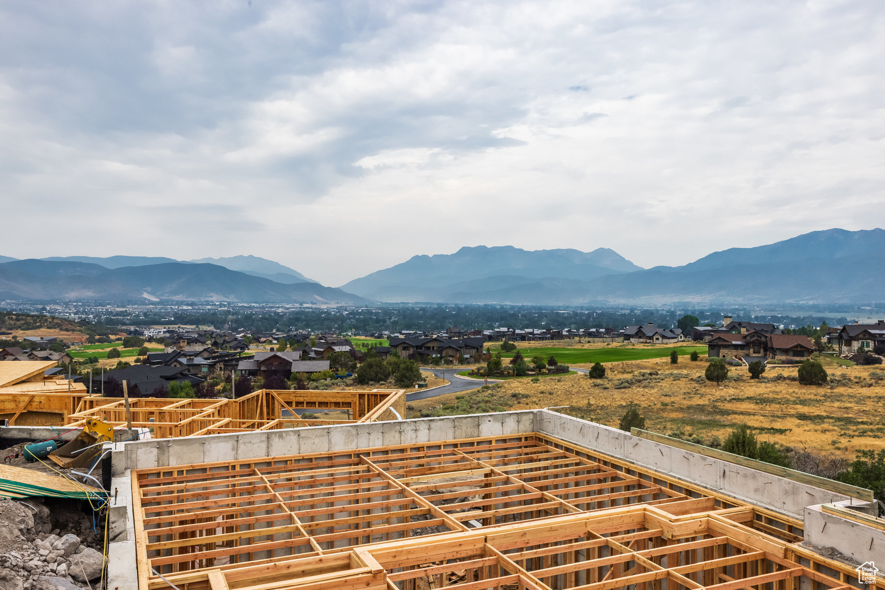 RED LEDGES - Residential
