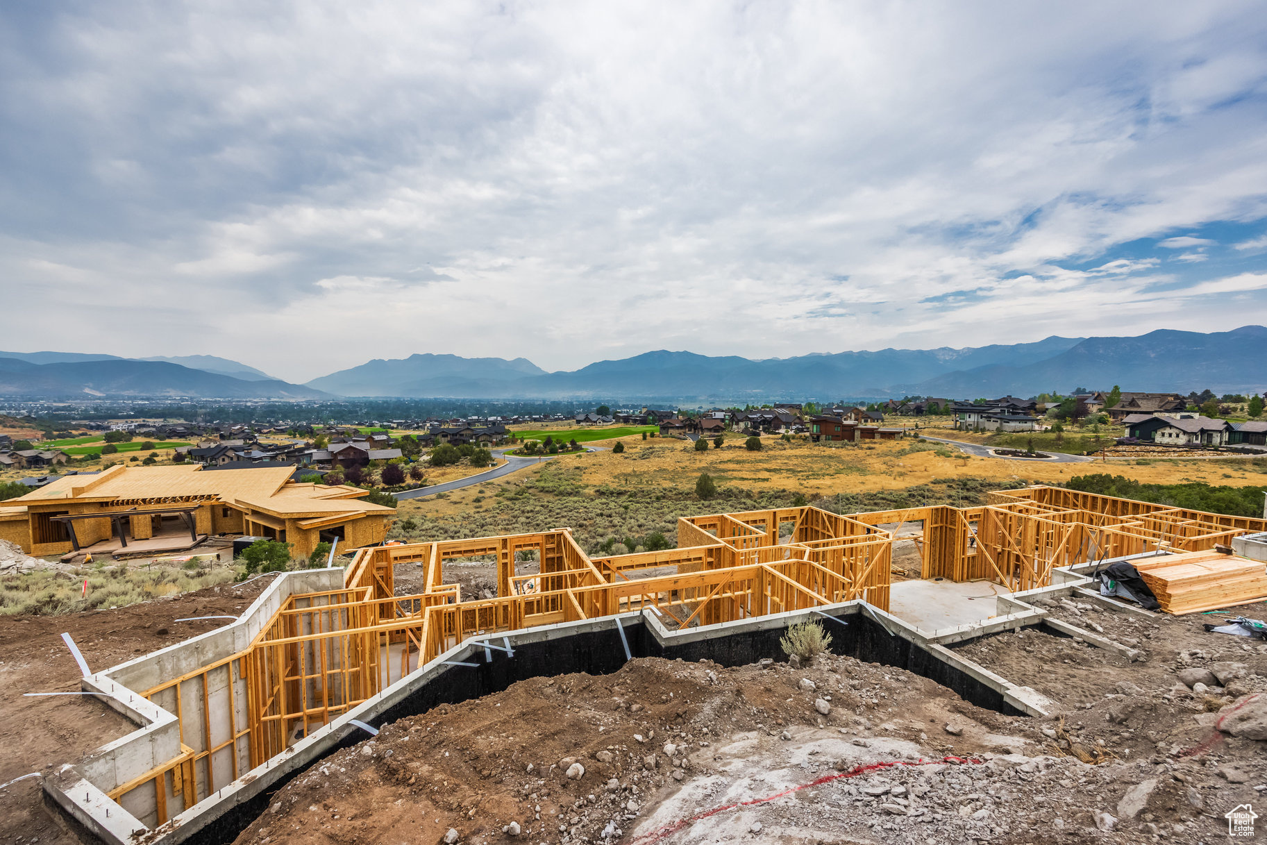 RED LEDGES - Residential