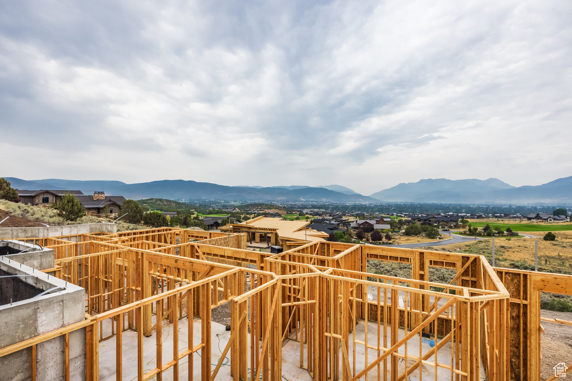 RED LEDGES - Residential