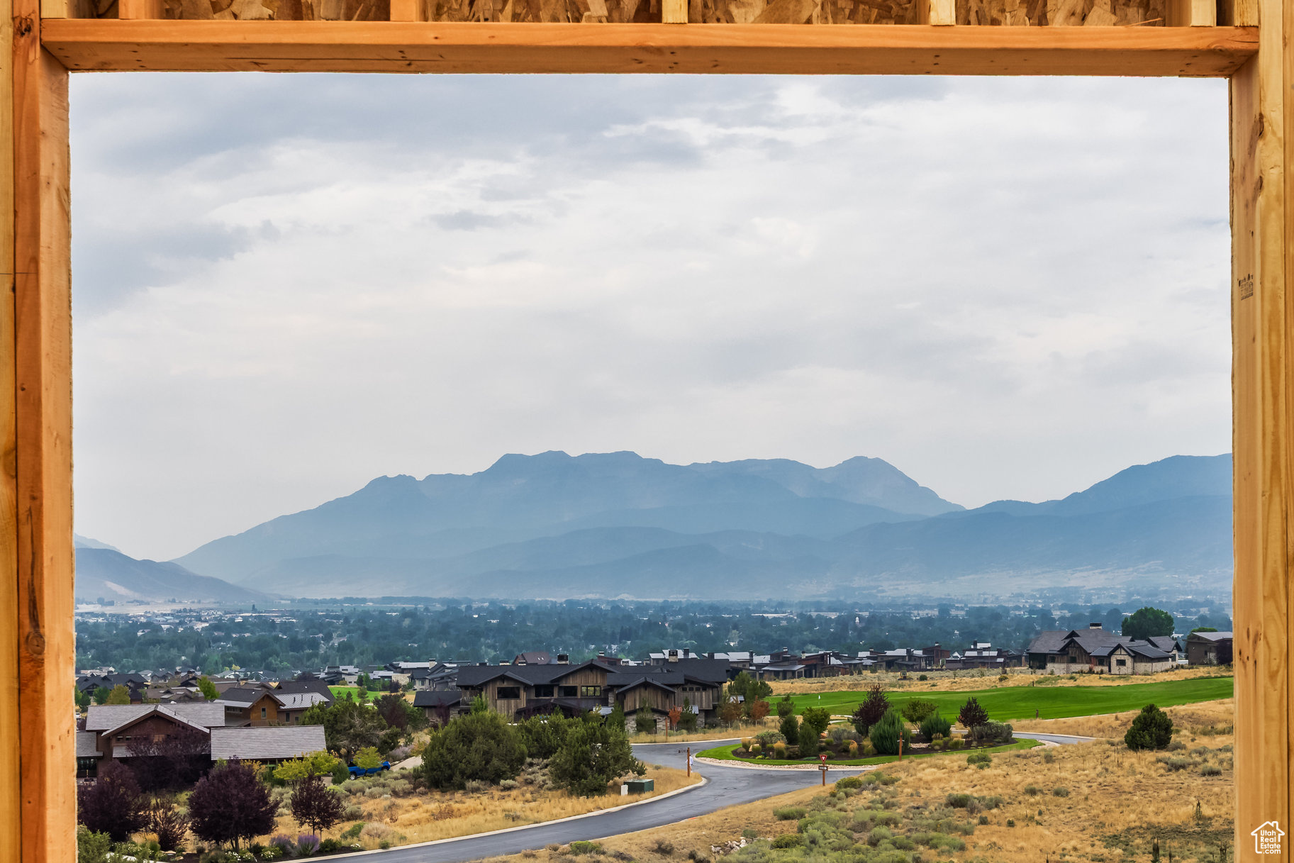 RED LEDGES - Residential