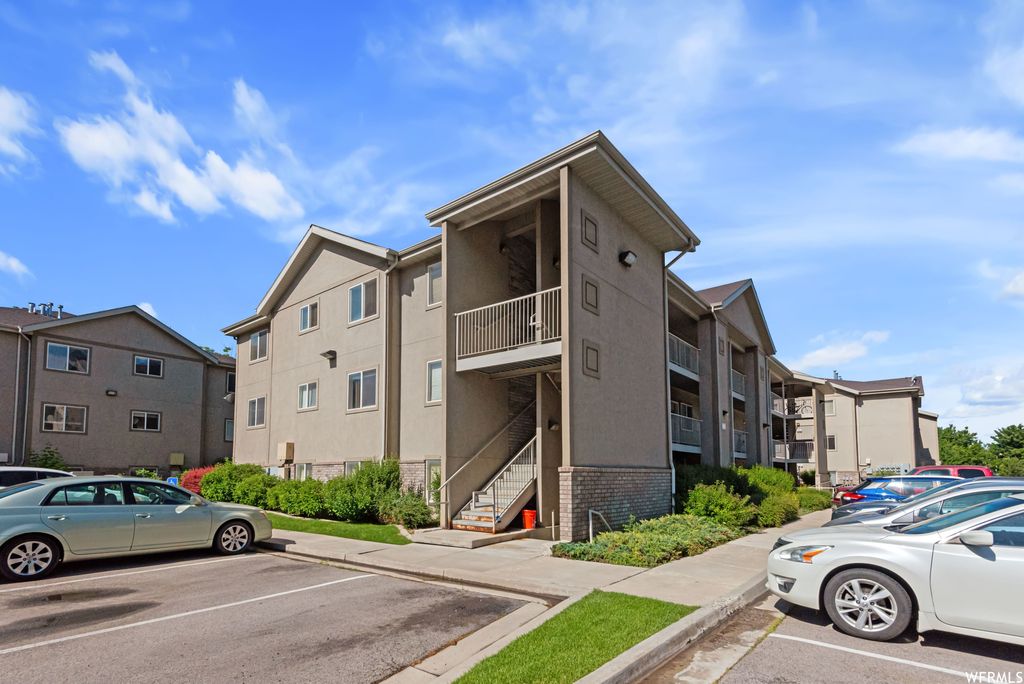 Photo of 1963 N CANYON RD #105, Provo, UT 84604 (MLS # 2119857)