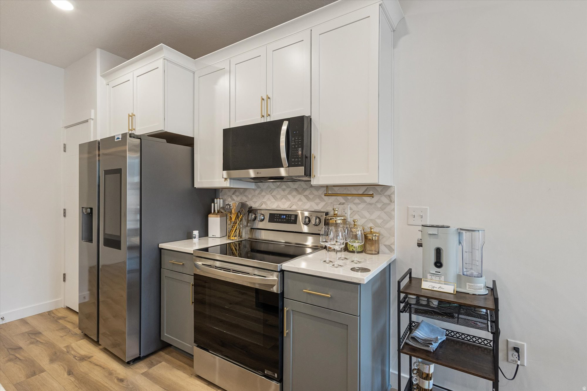 BISHOP PLACE - Residential